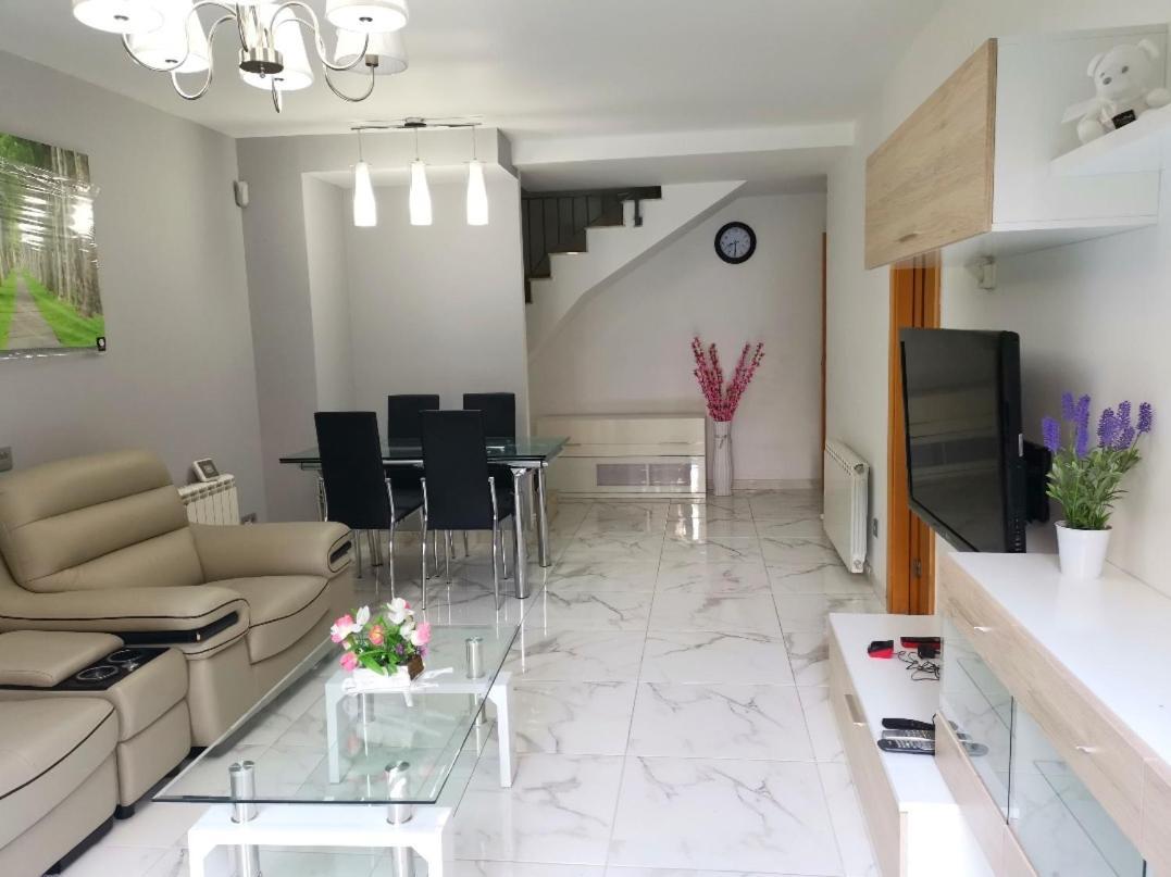 Apartament Duplex / Beach 3Min/ Bcn Center 10Min/Tren 2Min San Adrián de Besós Zewnętrze zdjęcie